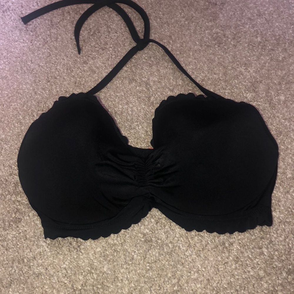 Victoria’s Secret the Getaway Halter Bikini Top